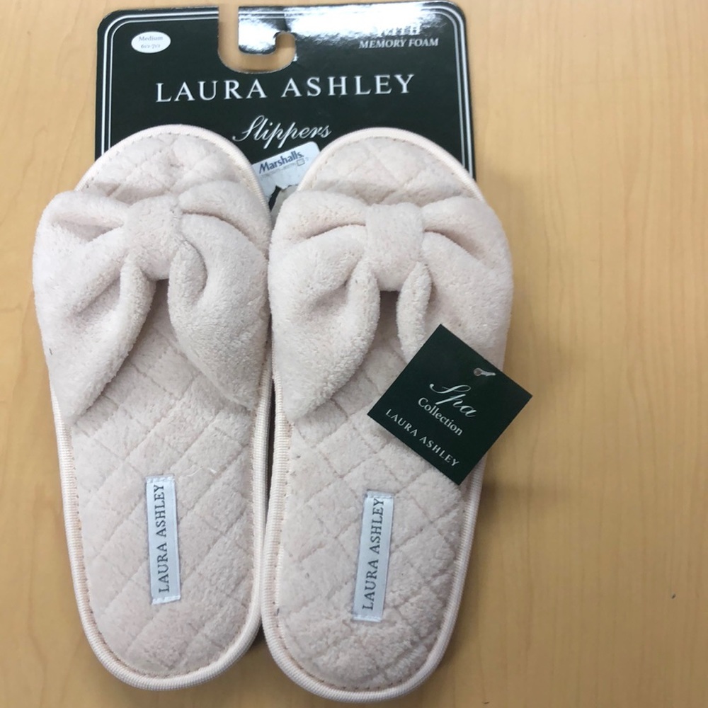 Women’s slippers
